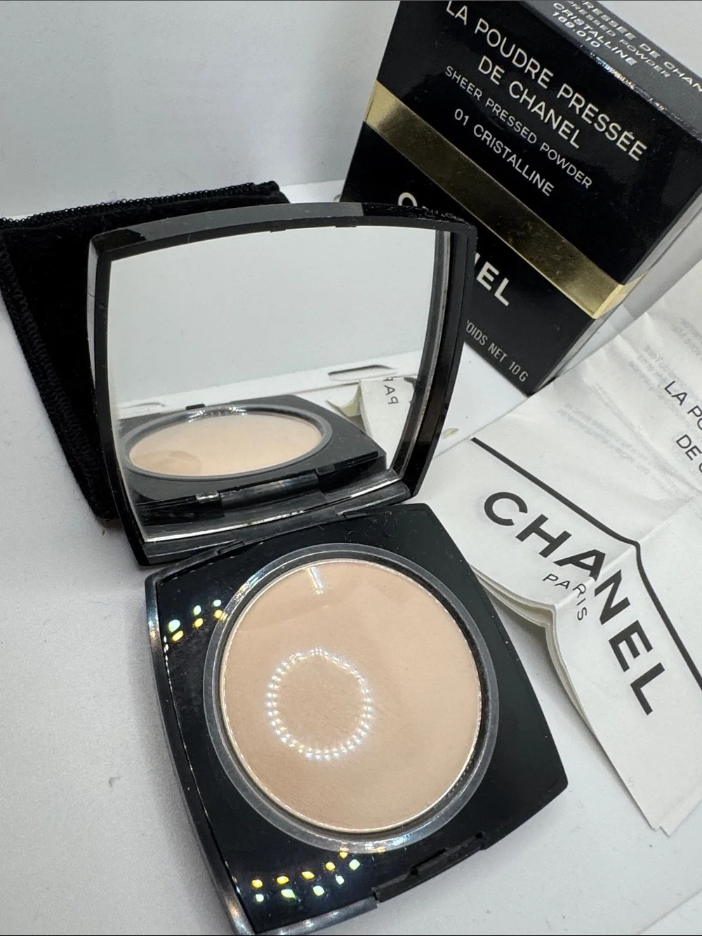 Chanel Lapoudre pressee 01 crystalline.